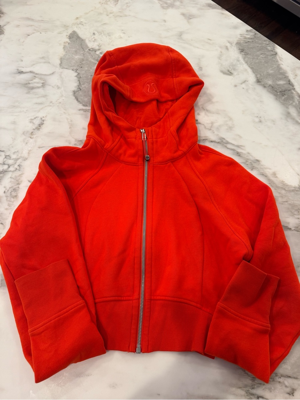 Lululemon orange Scuba size 6